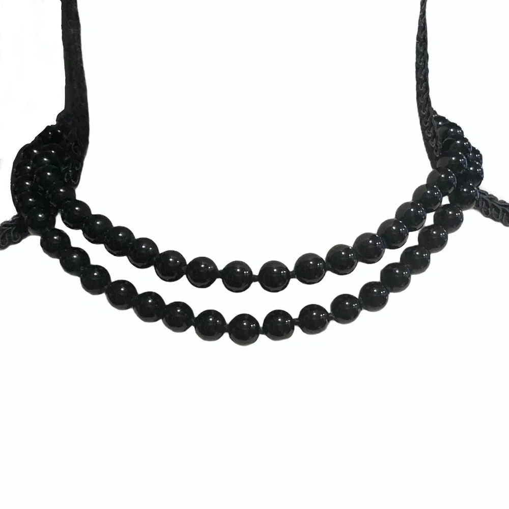 VINTAGE PREMIER DESIGNS CROWN BLACK BEAD NECKLACE WITH GOLD TONE CLASP - 29